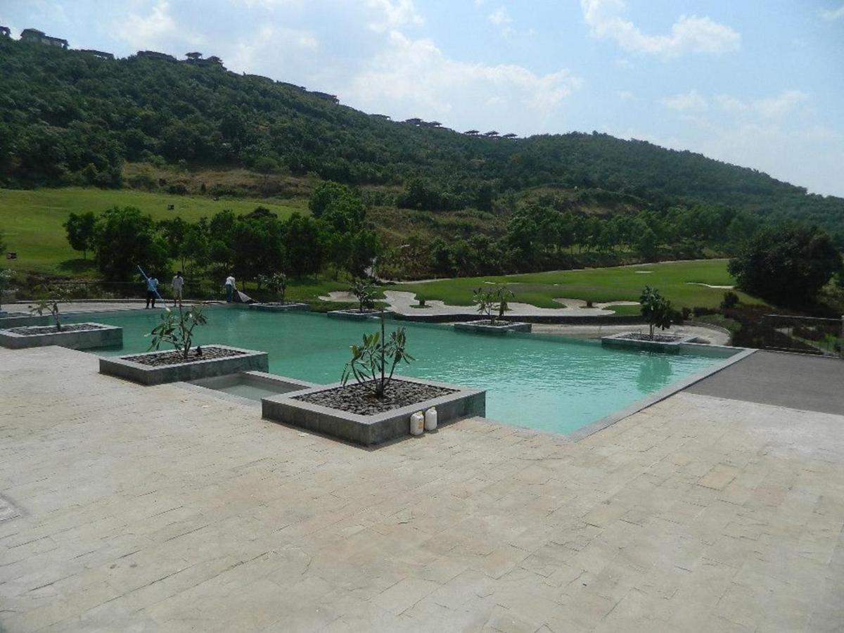 Oxford Golf Resort Pirangut Exterior foto